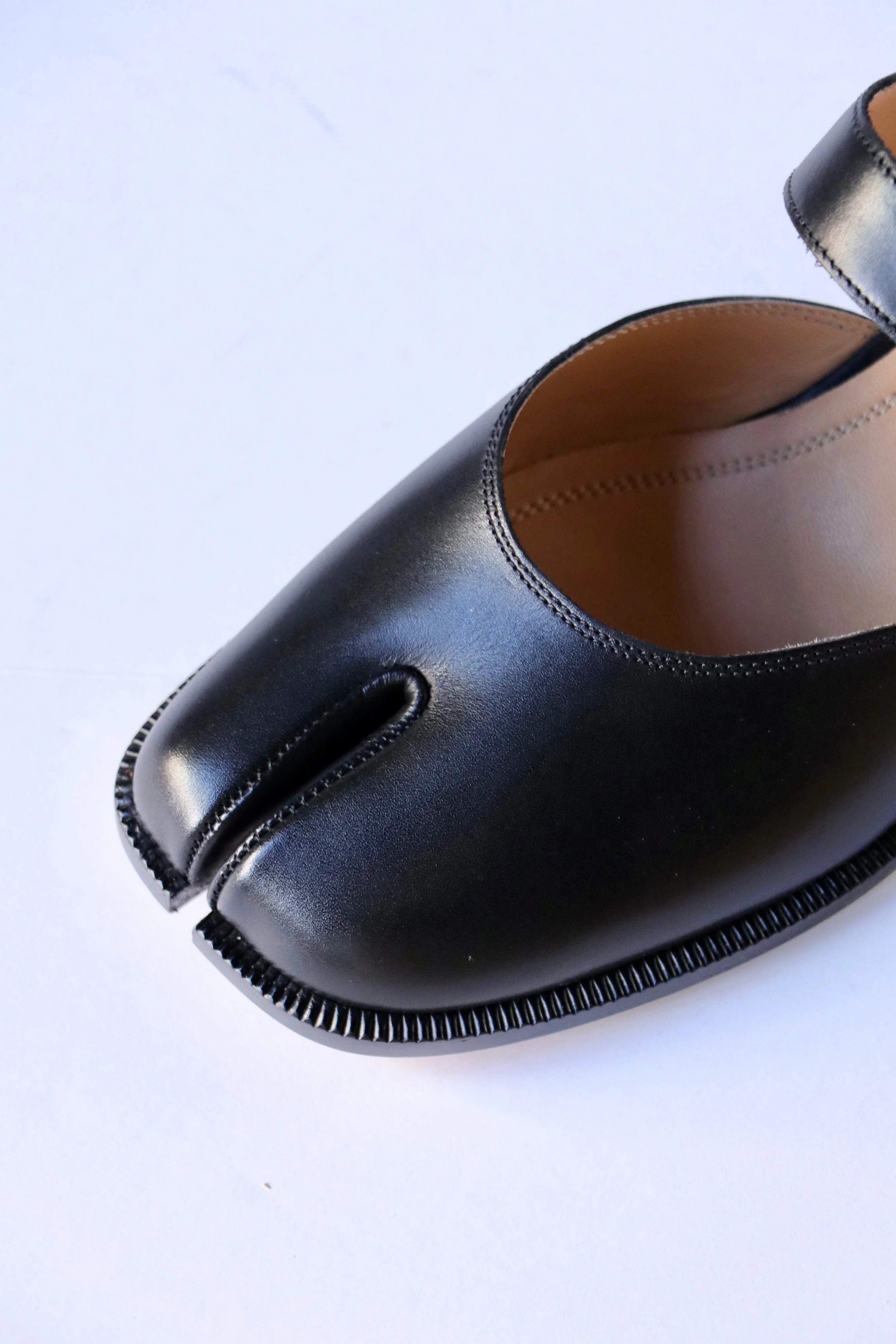 Maison Margiela Tabi Sandal in Black - Image 4